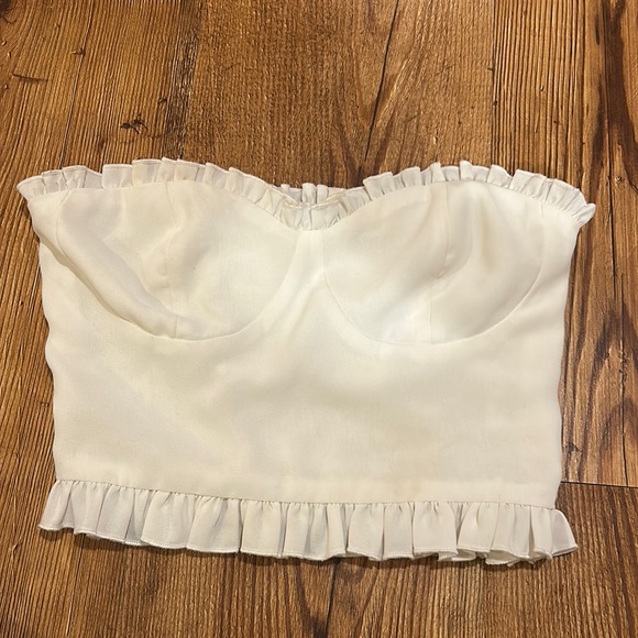 White Superdown Revolve Girly ruffle corset top size small. Laney Bustier top - Picture 4 of 7